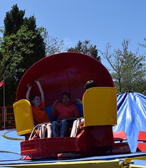 Tilt-a-Whirl at Alabama Adventure & Splash Adventure
