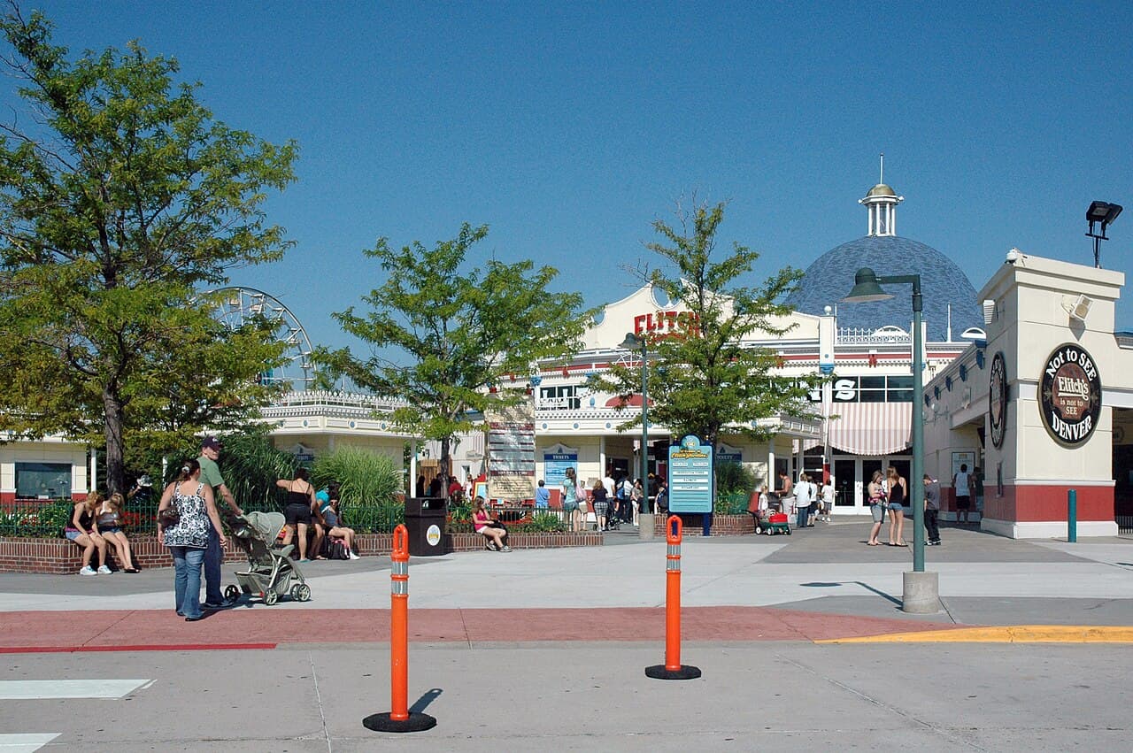 Elitch Gardens logo
